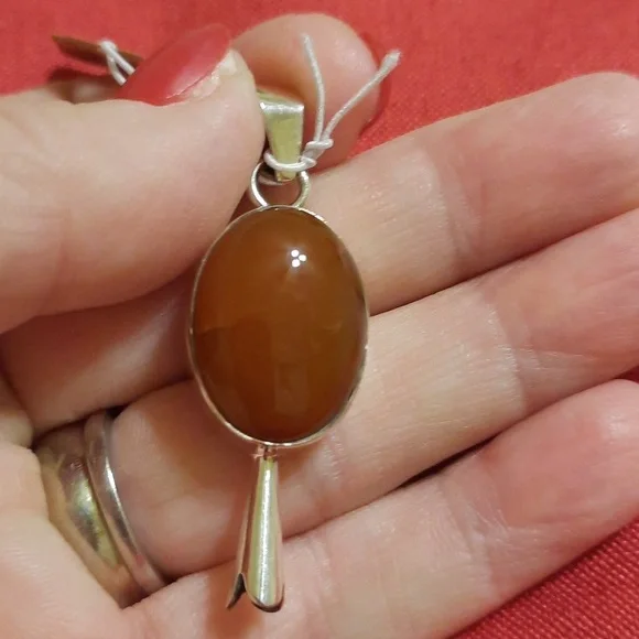 NEW Sterling silver carnelian pendant - Picture 6 of 7